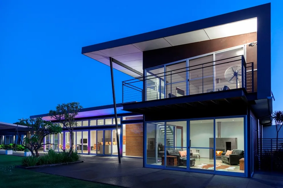modern ranch home designs by Threadgold Architecture + Construction - Photo 11