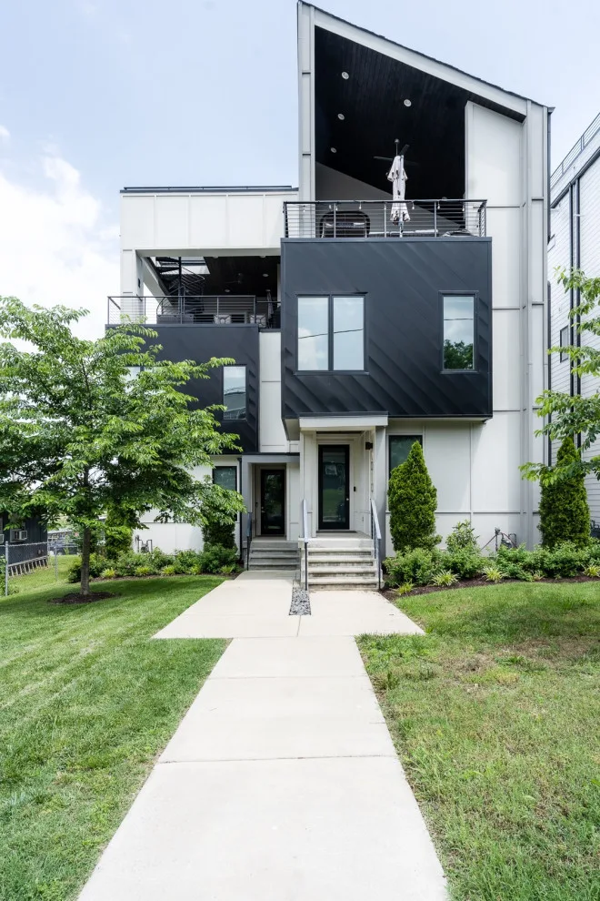 1008 Ninth Avenue by Clements Wimsatt Architects - Photo 3