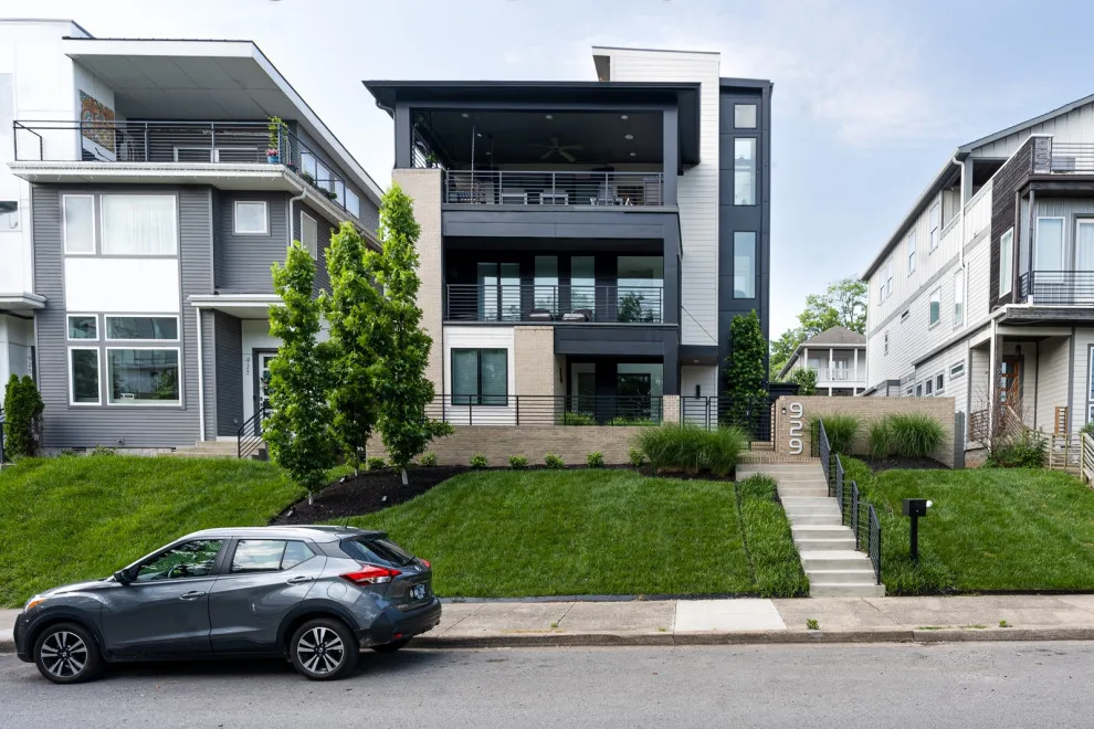 Contemporary City Residence in the Gulch by Clements Wimsatt Architects - Photo 7