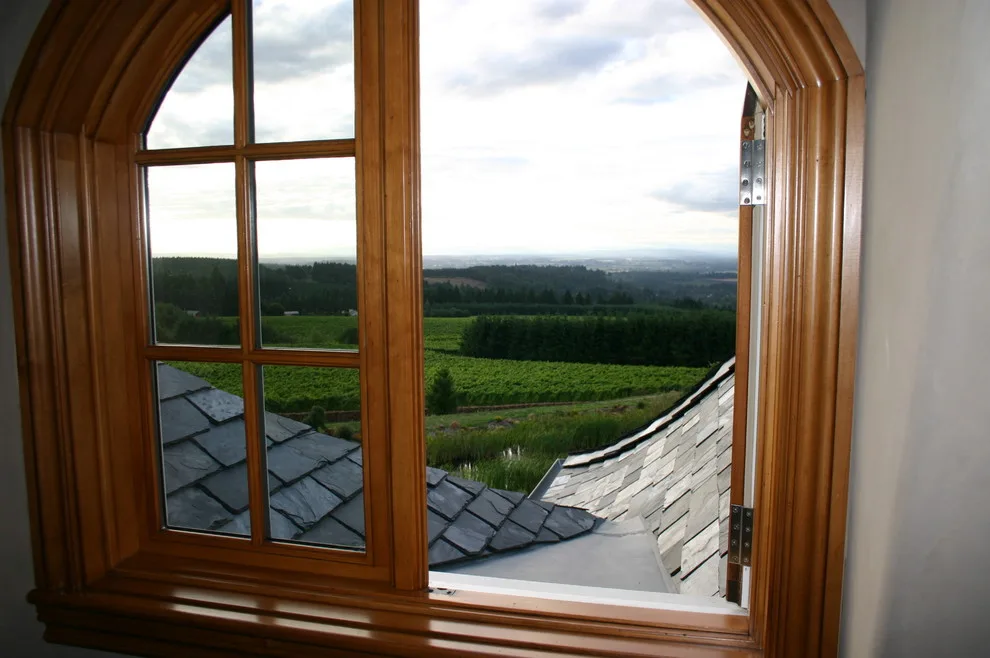 Oregon Home and Winery by Tom Kuniholm Architects - Photo 10
