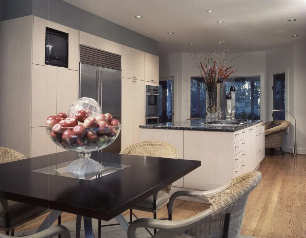 Contemporary Dramatic Kitchen by Ross Design Inc. - Photo 4
