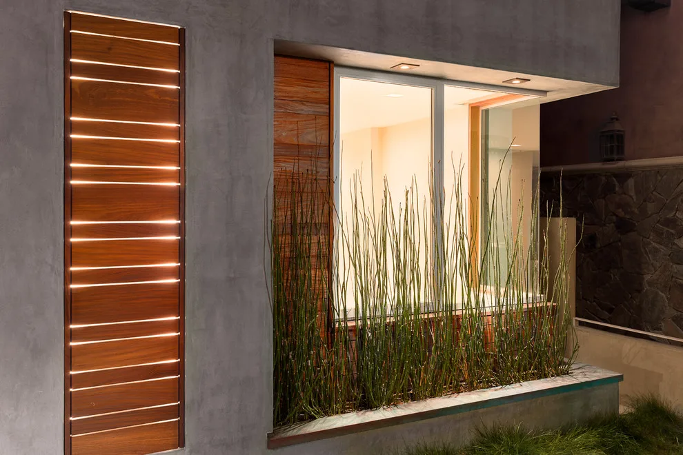 Residence at Manhattan Beach by Lapis Design Partners - Photo 10