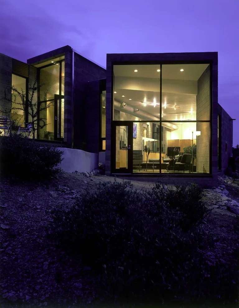 Garcia Home by Ibarra Rosano Design Architects - Photo 7