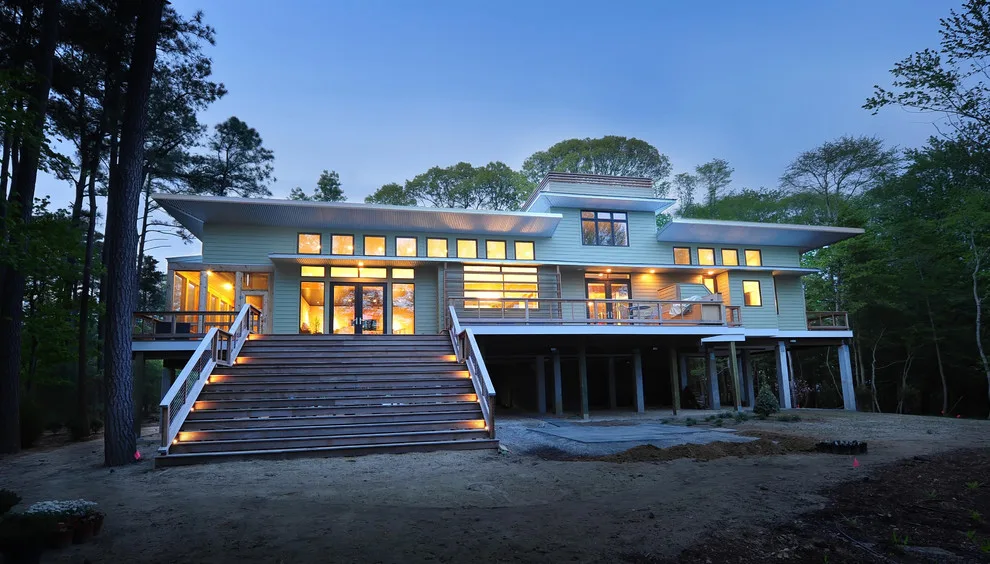 Contemporary Home with a Nautical Aesthetic by David D. Quillin Architecture - Photo 5