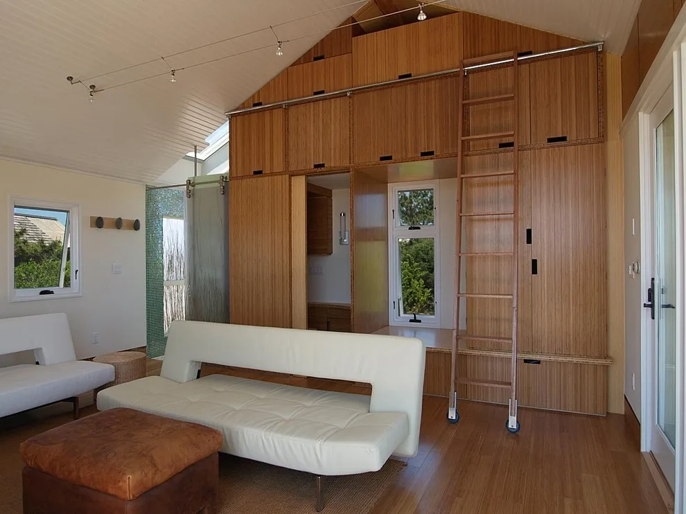 Hamptons Guest Cottage by John TeSelle - Photo 2