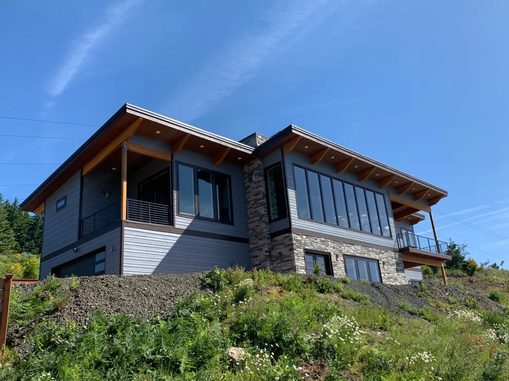 Columbia Gorge Riverfront Residence by McLaughlin Design & Construction LLC - Photo 11