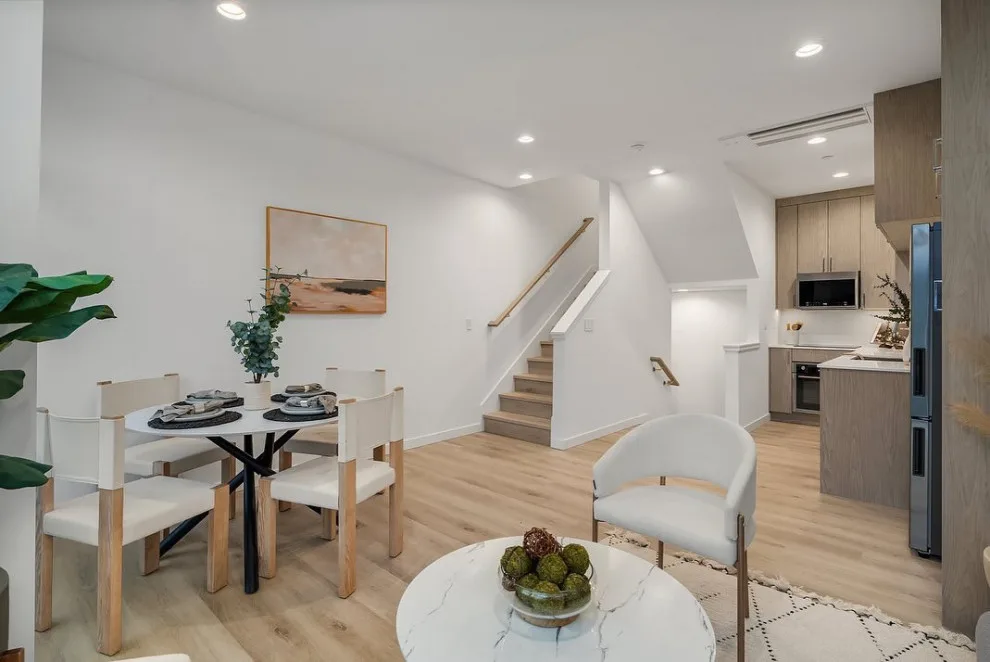 Parkside City Townhouse by Omar Velasco Garcia, Architect - Photo 4