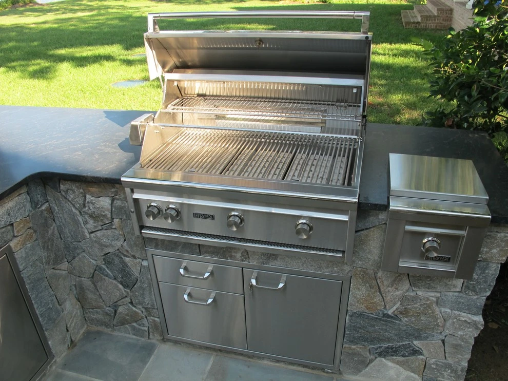 Annapolis Outdoor Kitchen and Patio by Honeysuckle Nursery & Design - Photo 2