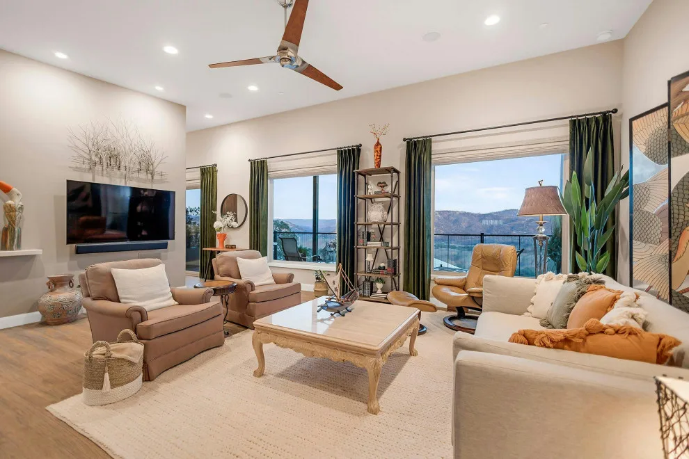 Lakeside Home by Design SI - Photo 16