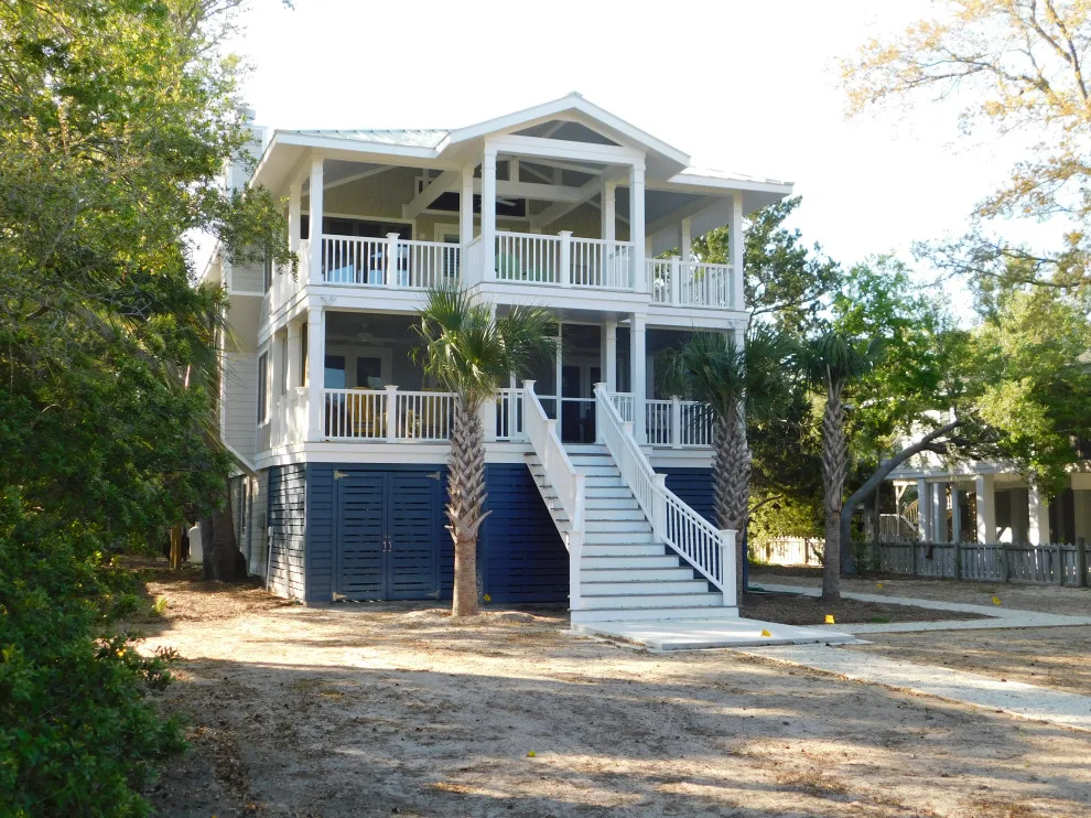 Litchfield Veranda and Exterior Restoration by D. Dwayne Vernon. Architect. - Photo 4