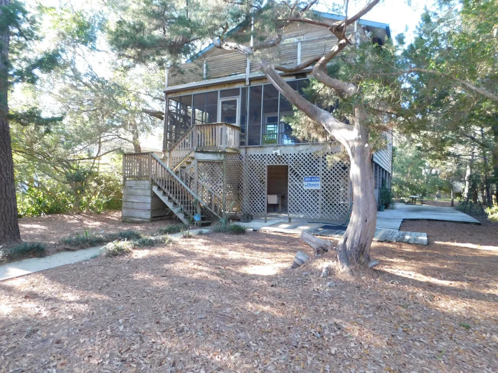 Litchfield Veranda and Exterior Restoration by D. Dwayne Vernon. Architect. - Photo 5