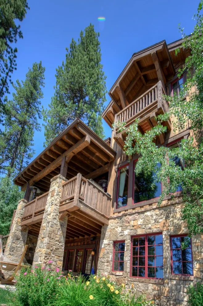 Payette Lake Home by J Truex Architecture - Photo 4
