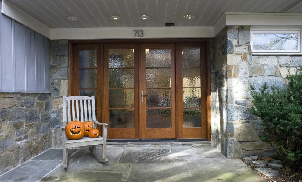 mid-century modern revival by Brennan + Company Architects - Photo 3