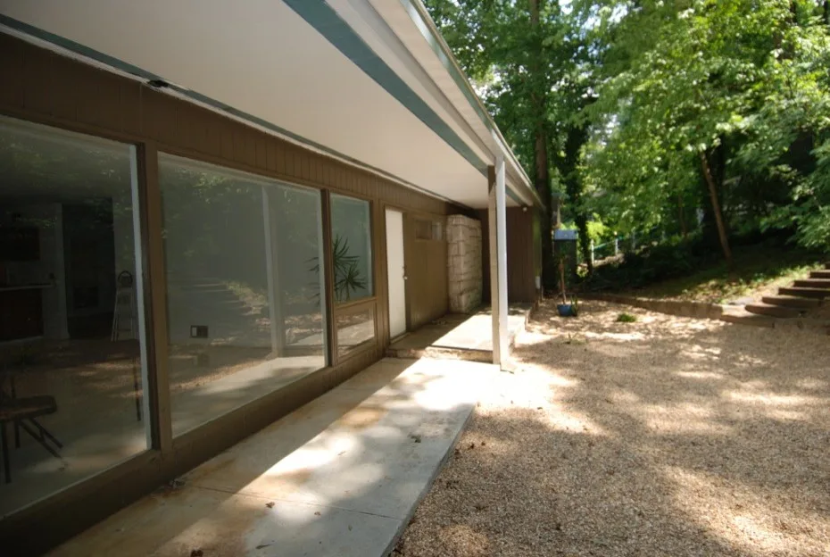 Mid-Century Renaissance by Robert M. Cain, Architect - Photo 5