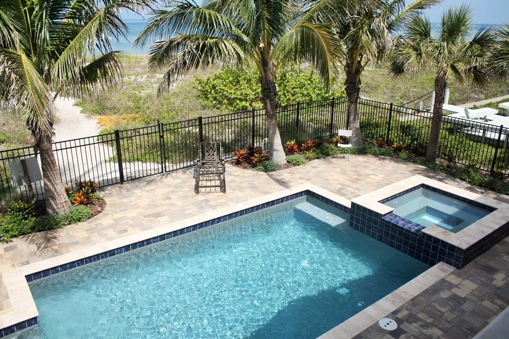 Contemporary Shoreline by Shorelines Design Group - Photo 10