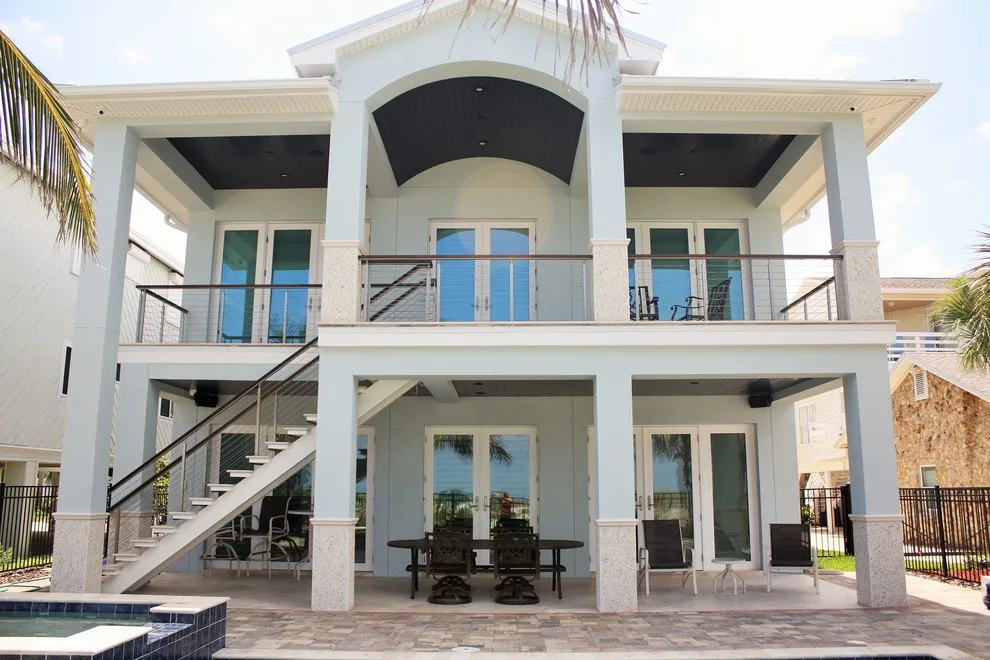 Contemporary Shoreline by Shorelines Design Group - Photo 6