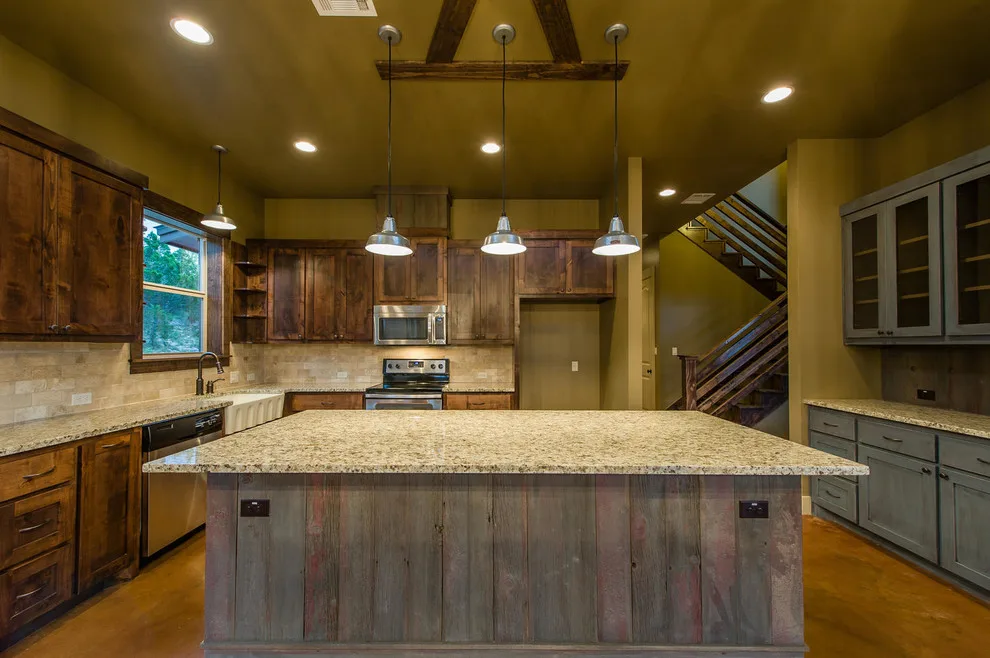 Contemporary Farmhouse - Agave Custom Homes by Barron Custom Design, LLC - Photo 11