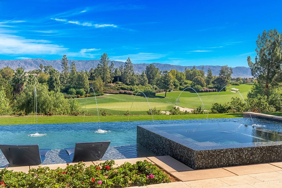 The Madison Club by Teserra Outdoors - Photo 20