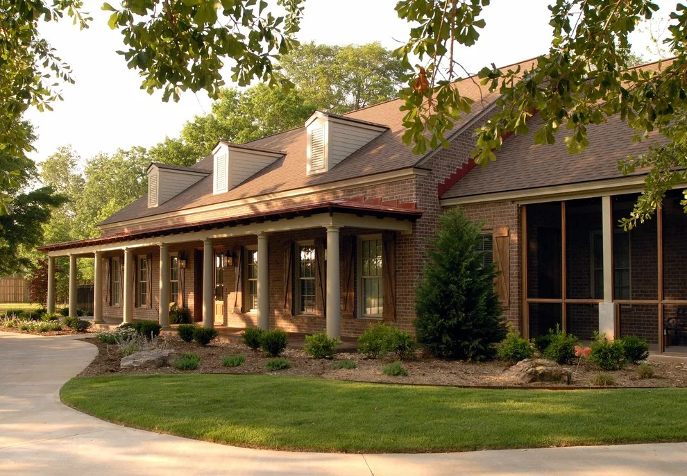 Revival Architecture - Photo 11