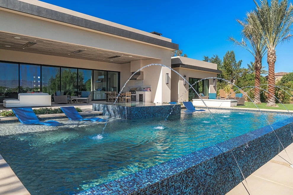 The Madison Club by Teserra Outdoors - Photo 2