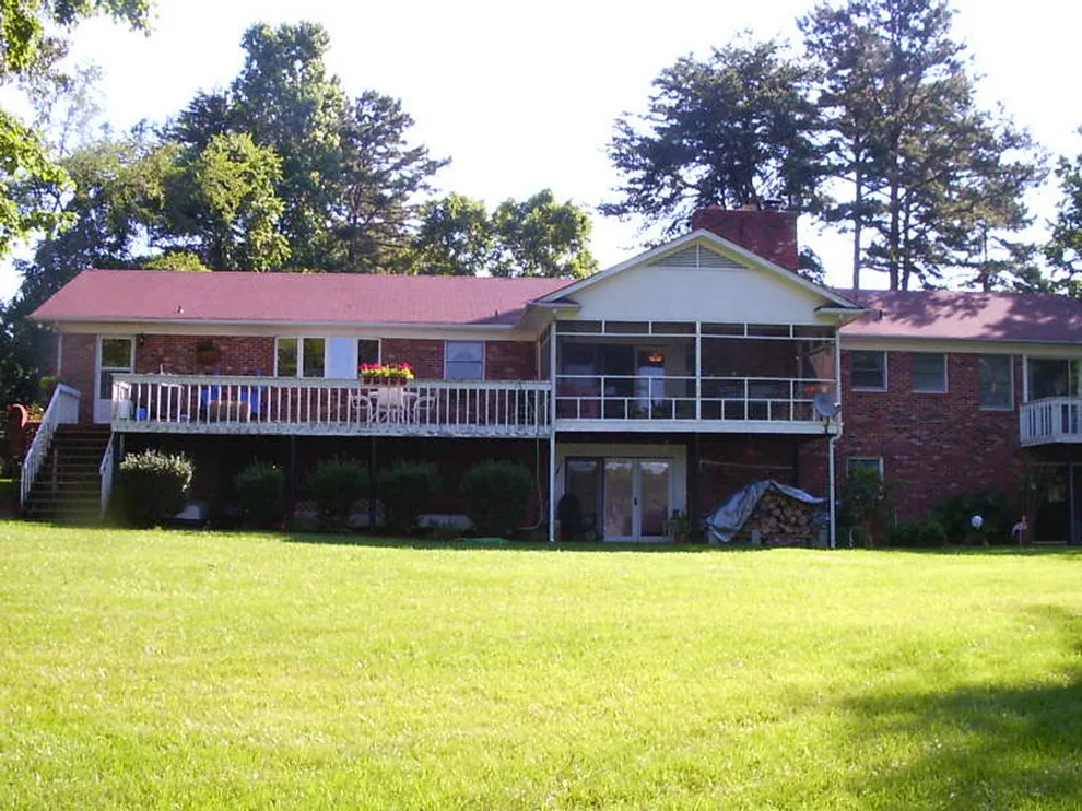 Lake Norman Cottage Revamp by Pippin Home Designs, Inc - Photo 19