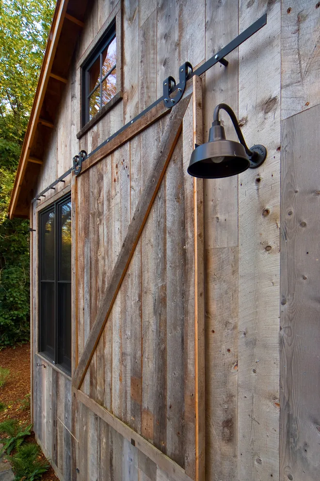 Ross Visitor Lodge by Dotter & Solfjeld Architecture + Design - Photo 3