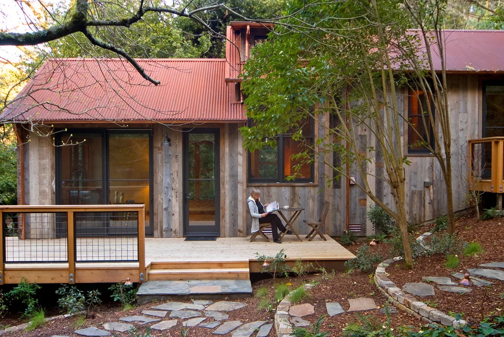 Ross Visitor Lodge by Dotter & Solfjeld Architecture + Design - Photo 5