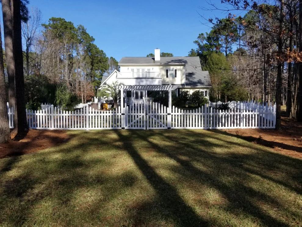 Vinyl Fence by Charleston Creative Outdoor Solutions - Photo 2