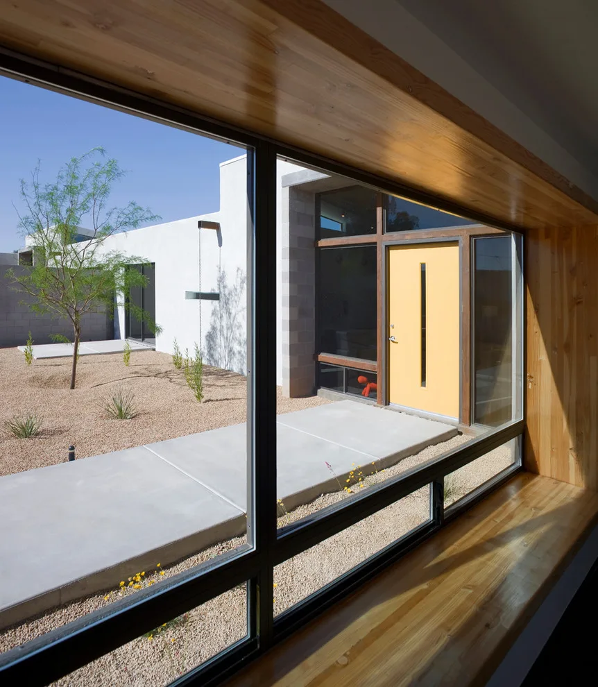 The Six Enclosed Courtyard Homes by Ibarra Rosano Design Architects - Photo 5