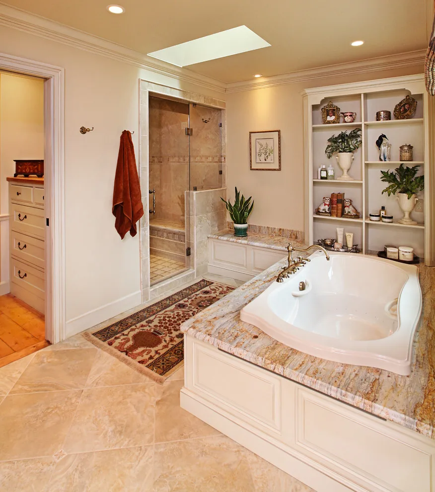 Classic Residence by the Meadow by Angelini And Associates Architects - Photo 3