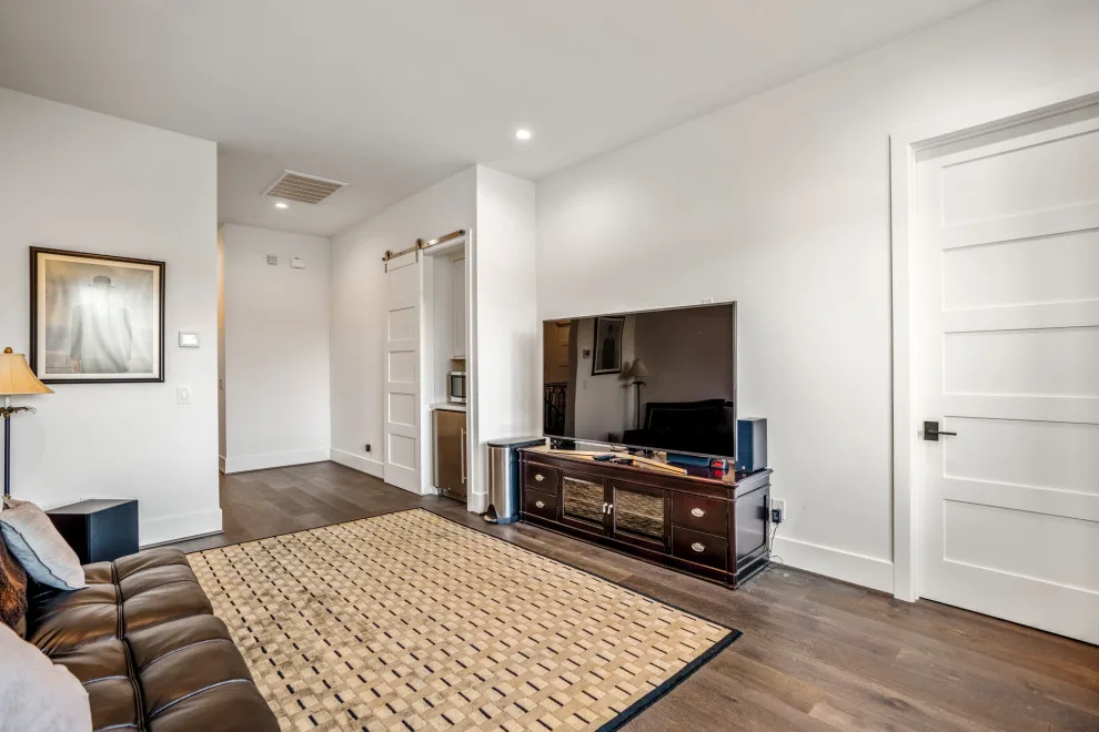 Upper Kirby Contemporary Soft Home by Design DCA - Photo 40