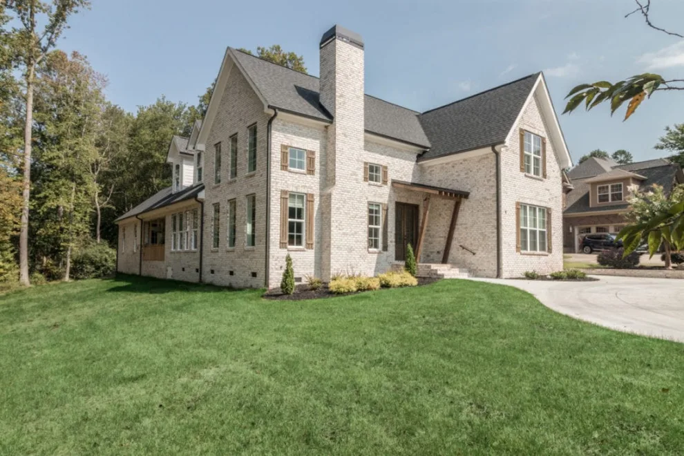 One Breeds Hill by BLOM Design Studio - Photo 9