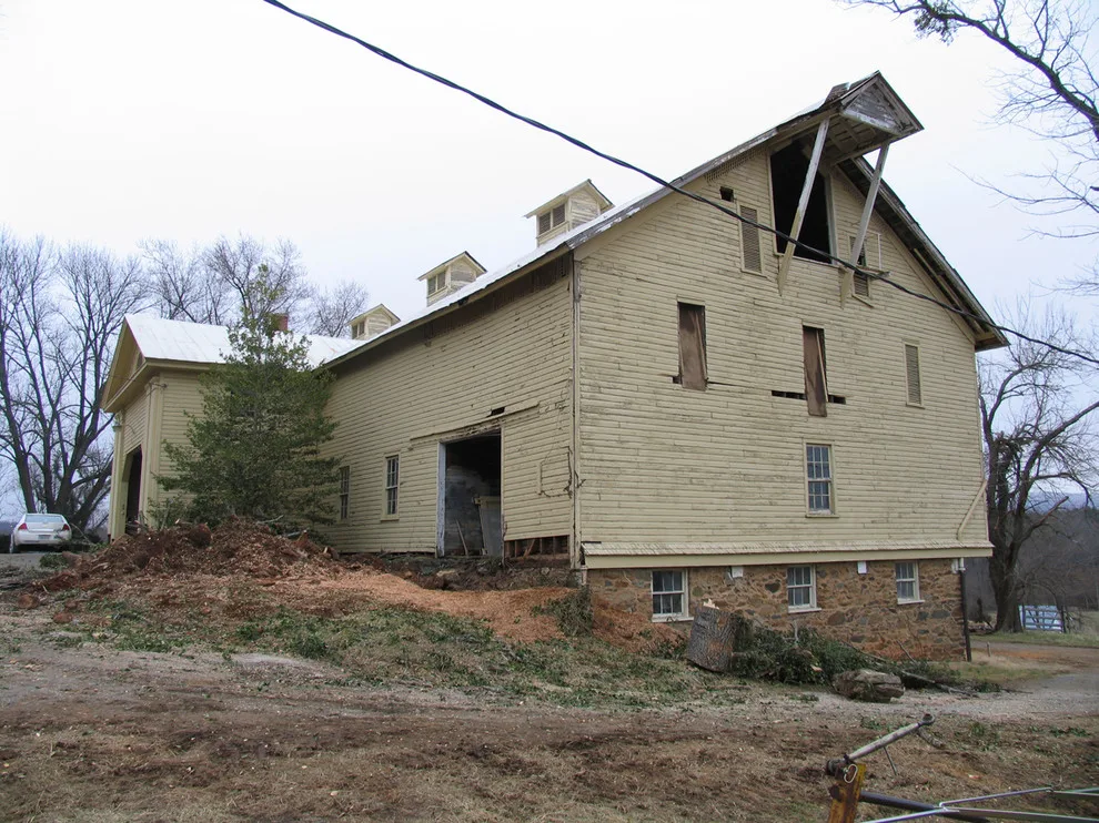 1900 Barn Restoration by Sutphin Architecture, PLLC - Photo 9