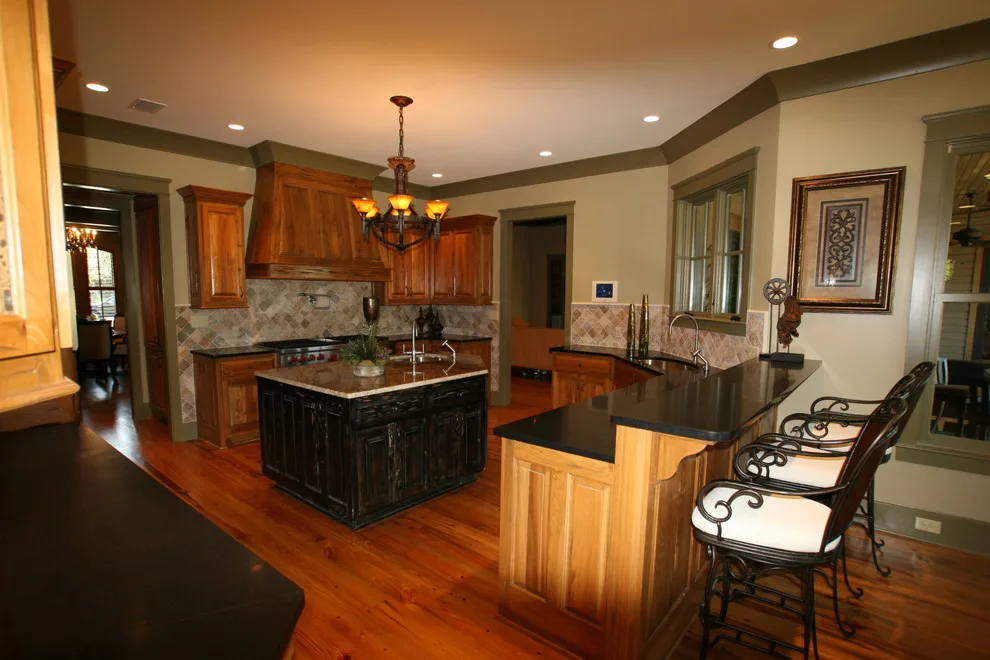 2008 Featured Residence by Bob Chatham Custom Home Design - Photo 7