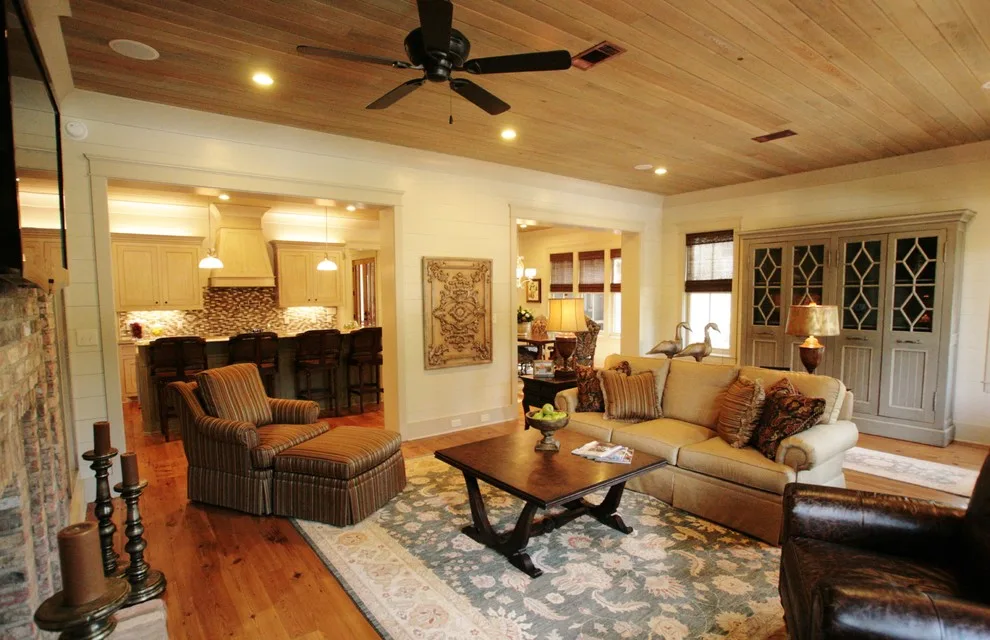 2009 Featured Residence by Bob Chatham Custom Home Design - Photo 10