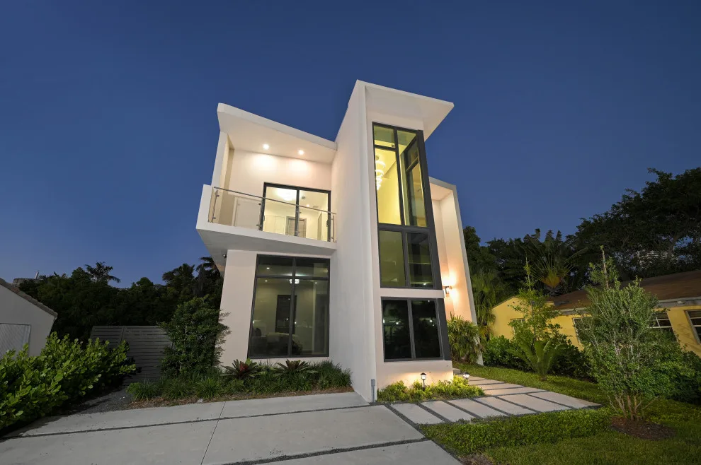 Miami Beach Home by V3 Architectural Group - Photo 6