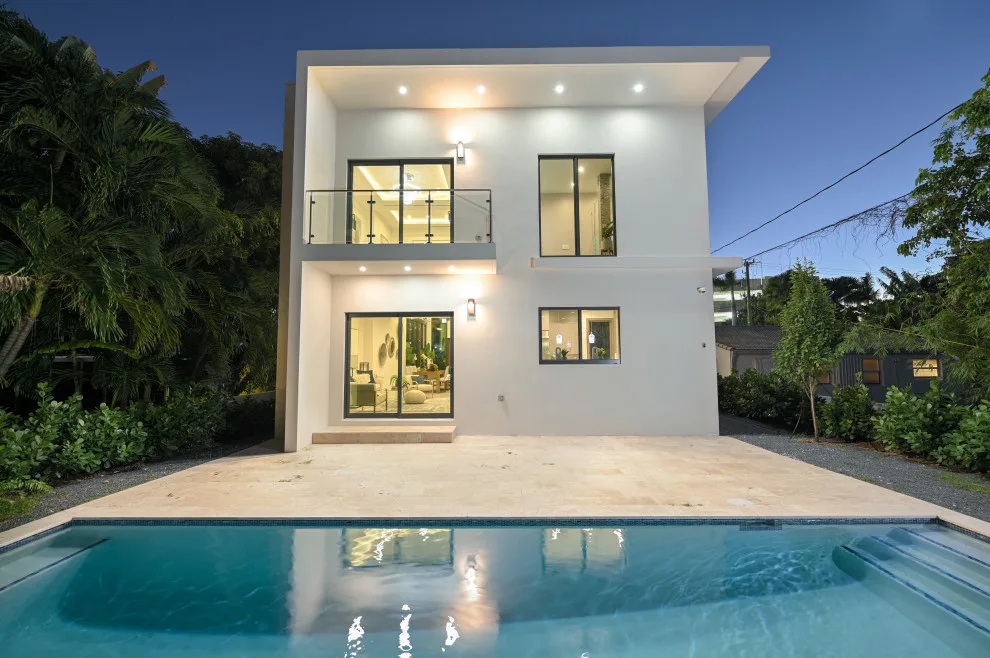 Miami Beach Home by V3 Architectural Group - Photo 12