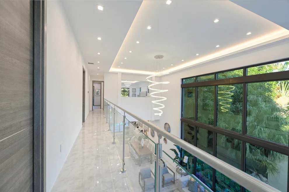 Miami Beach Home by V3 Architectural Group - Photo 2