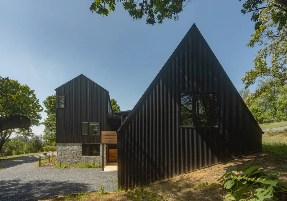 A Predestined Longhouse by Longhouse Architects - Photo 3