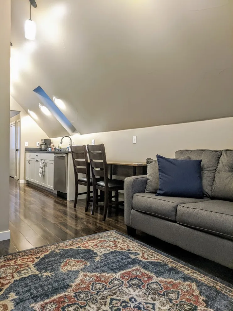 Accessory Dwelling Units: Five Projects by Hive Architecture By Becky Alexis - Photo 4
