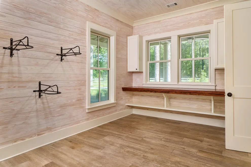 Aiken Equine Shelter by Allison Ramsey Architects - Photo 24