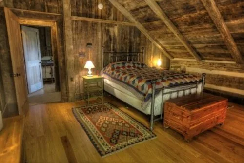 Amherst Lodge by B.O.B. - Beyond Ordinary Boundaries Architecture - Photo 10