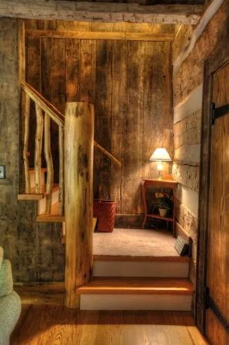 Amherst Lodge by B.O.B. - Beyond Ordinary Boundaries Architecture - Photo 17