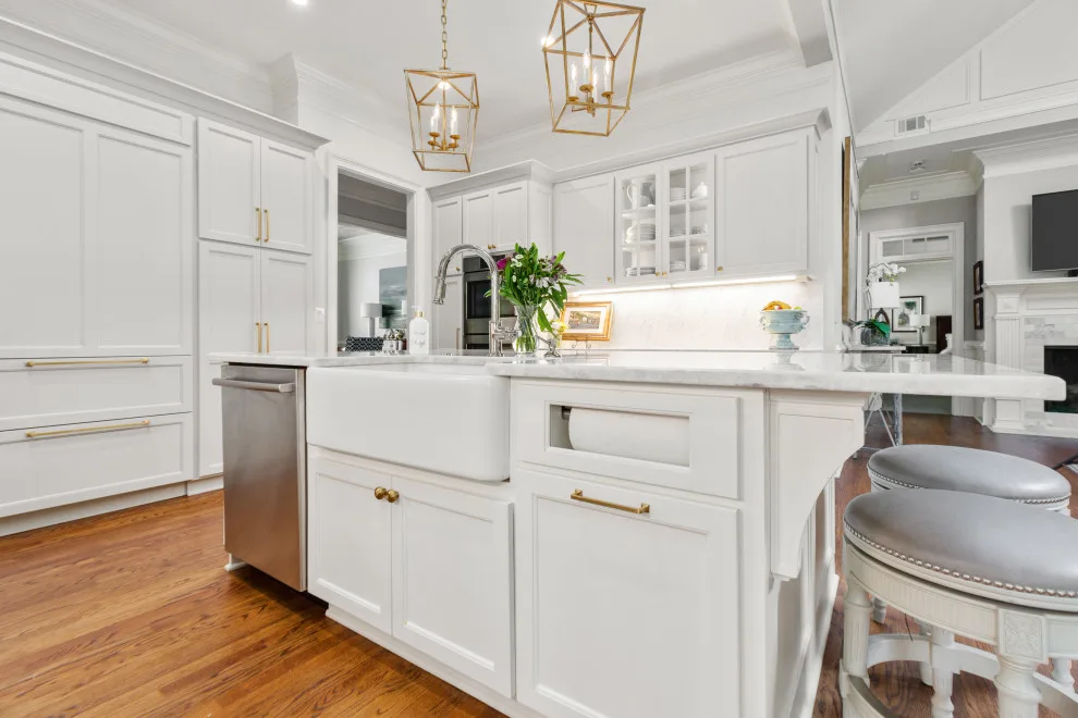 A Stylish and Practical New Kitchen by Cynthia Karegeannes, Registered Architect - Photo 13
