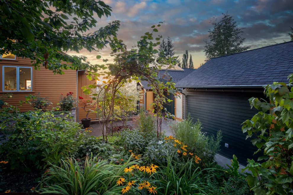 Anderson Gardens: Two Decades On by Rhodes Architecture + Light - Photo 17