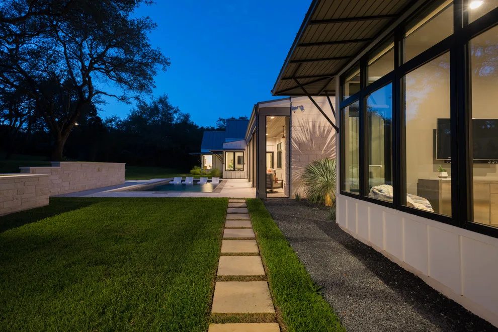 Arbogast Custom Homes Contemporary Farmhouse by Geschke Group Architecture - Photo 30