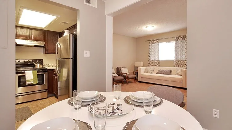 Elevate - Showcase Apartment by Stephanie Schulke - Photo 2