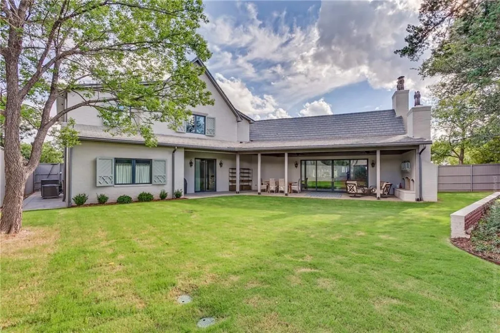Contemporary-Traditional Home Project by Andrew C. Thomas, Architect - Photo 3