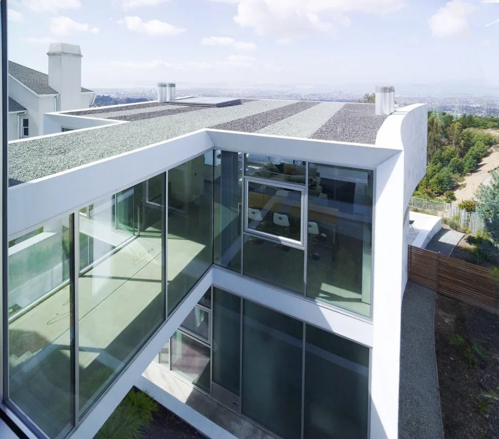 Modern Residence, Oakland Hills by Reco Roberts Electric - Photo 2