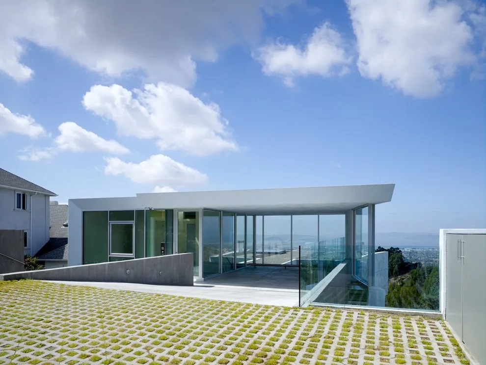 Modern Residence, Oakland Hills by Reco Roberts Electric - Photo 3